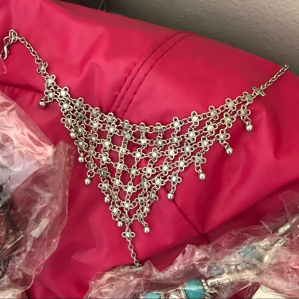 ✨5 for 30✨ Chained Wraparound Anklet - Picture 3 of 4